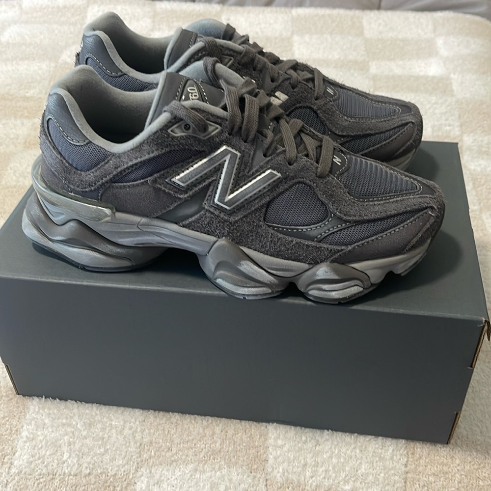 New Balance 9060 Magnet Grey